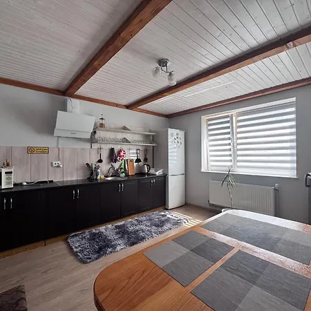 Apartment панська Mykulychyn